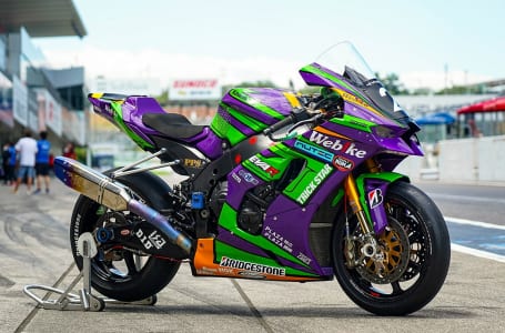 EVA RT 01 Webike TRICKSTAR Kawasakiの搭乗マシン カワサキZX-10R