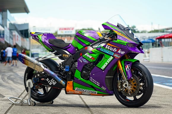 EVA RT 01 Webike TRICKSTAR Kawasakiの搭乗マシン カワサキZX-10R