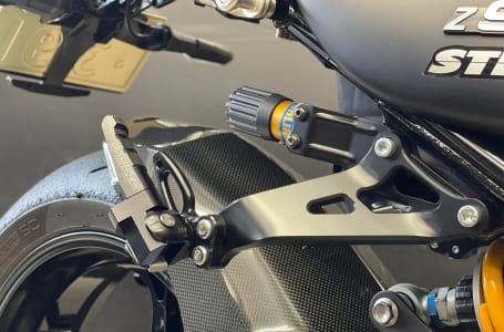 STRIKER Kawasaki Z900RS・Z900RSCAFE用 タンデムステップキット