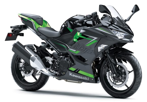 2023年モデル カワサキ Ninja400 エボニー×メタリックマグネティックダークグレー