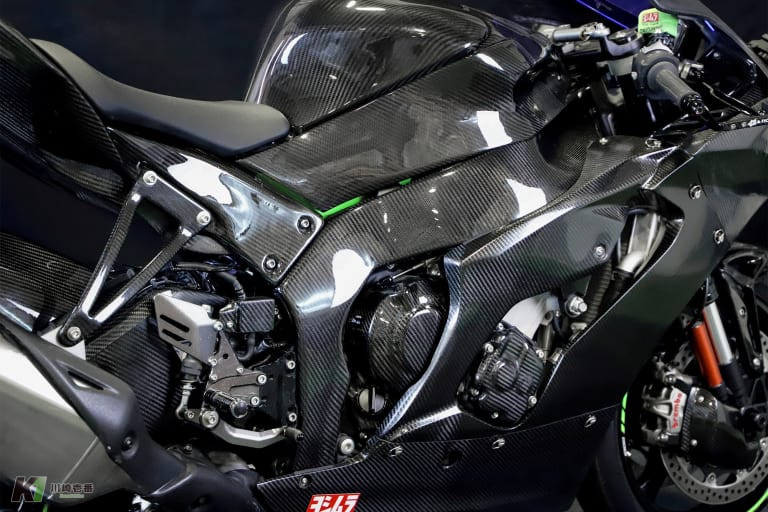 Ninja ZX-10R by エーテック フレームヒートガード