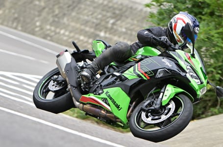 ザ1000km_Ninja ZX-25R SEメイン